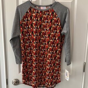 Medium Women’s Colorful Geometric raglan Shirt